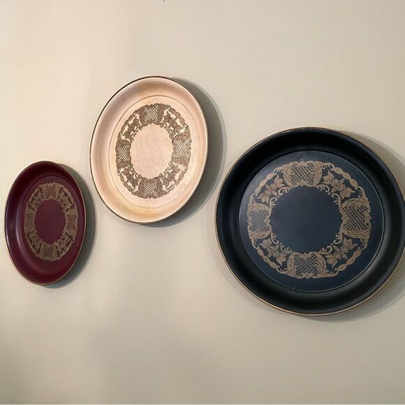 3 Decorative Chargers